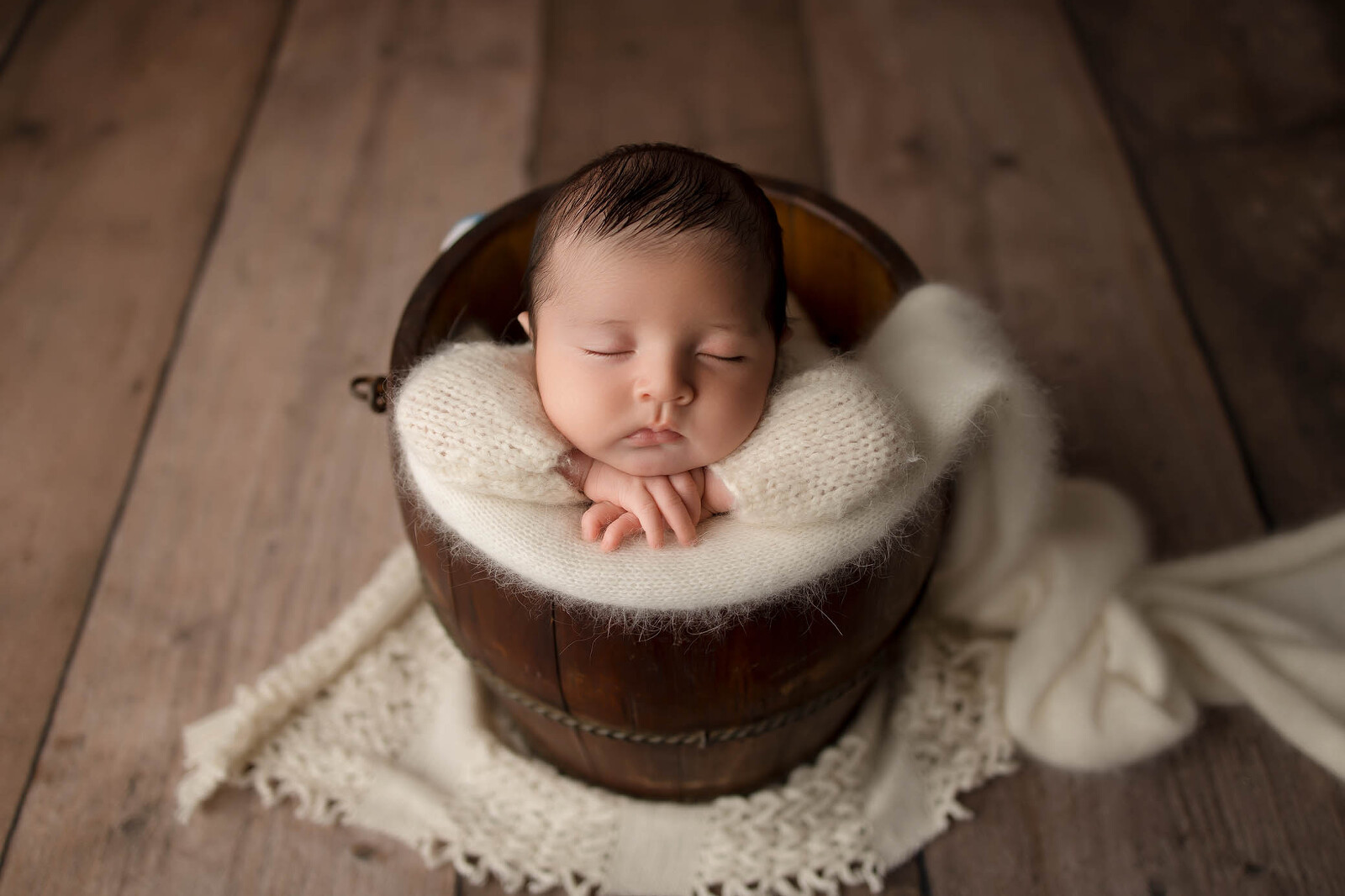 sleeping newborn picture