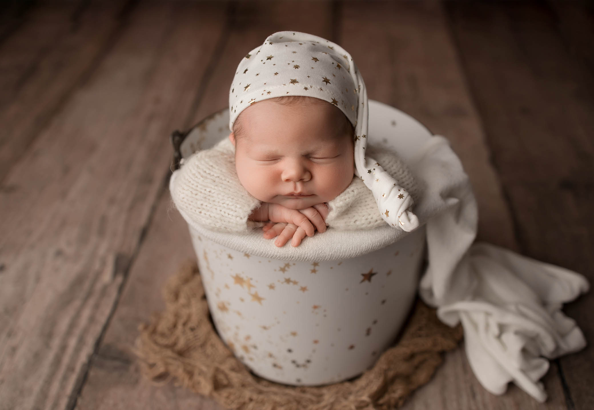 phoenix-newborn-baby-in-a-bucket