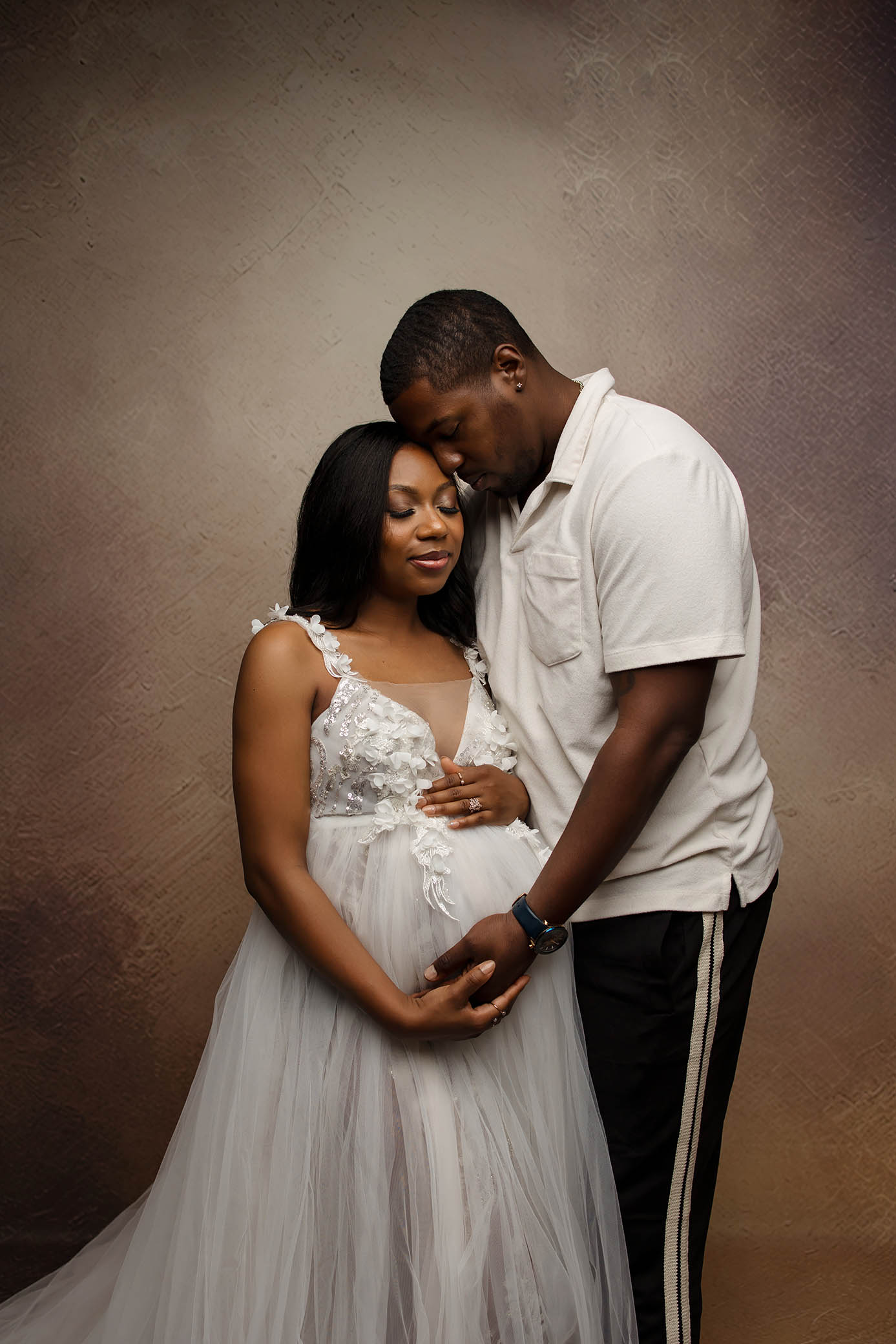 phoenix studio for maternity photos