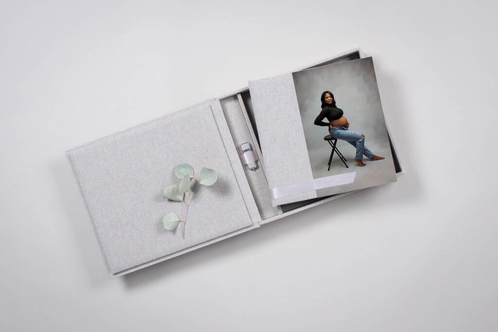 pregnancy image on album