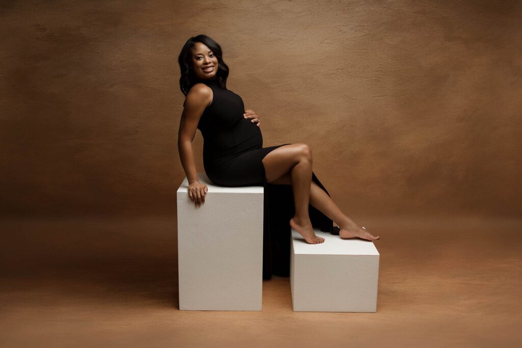 maternity photo session in knoxville studio