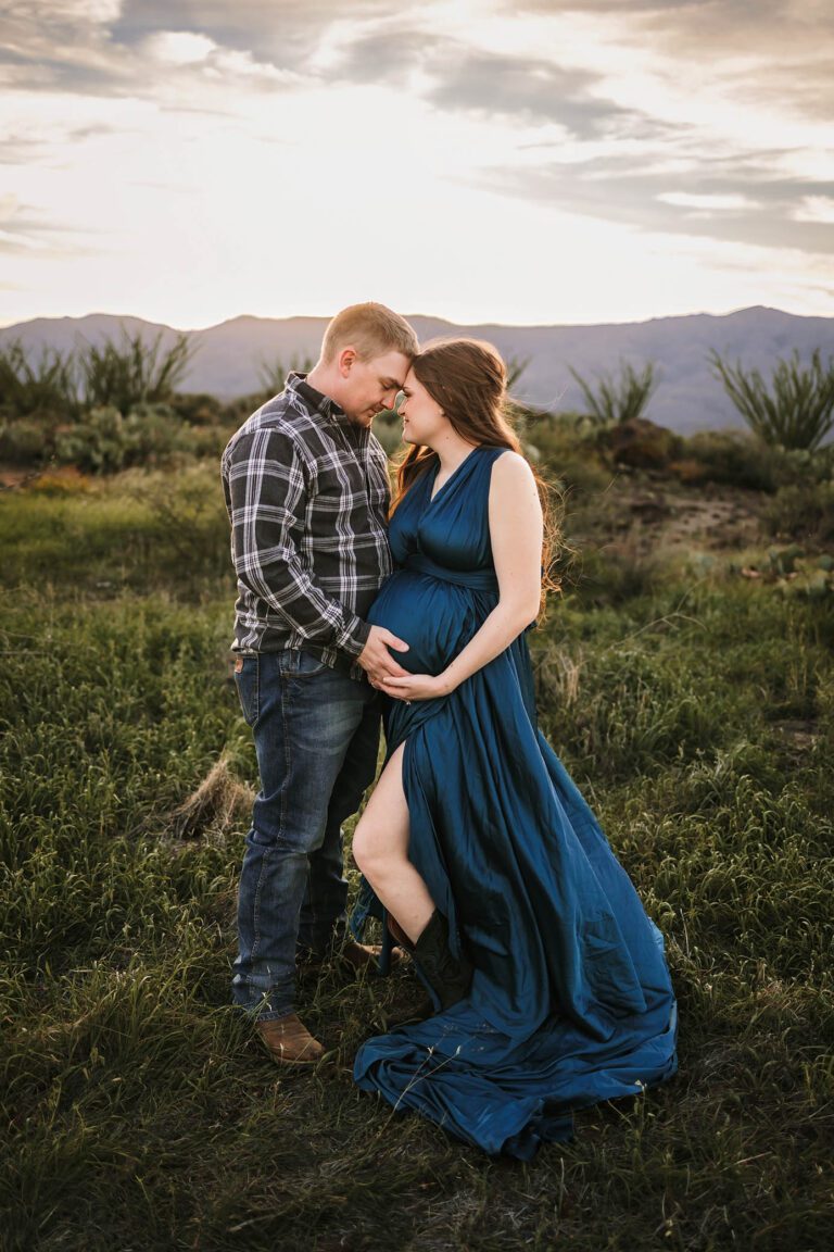 Outdoor Phoenix Maternity Photography with Courtney