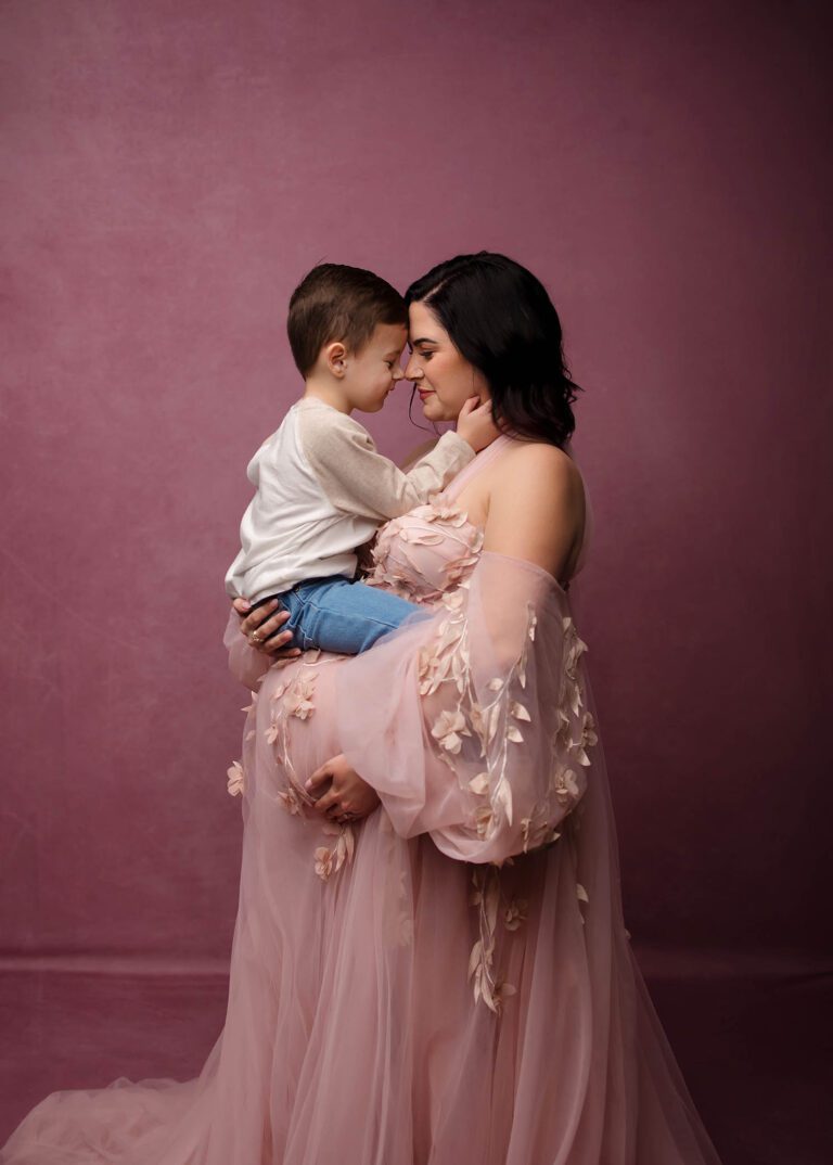 pregnancy photo in phoenix studio