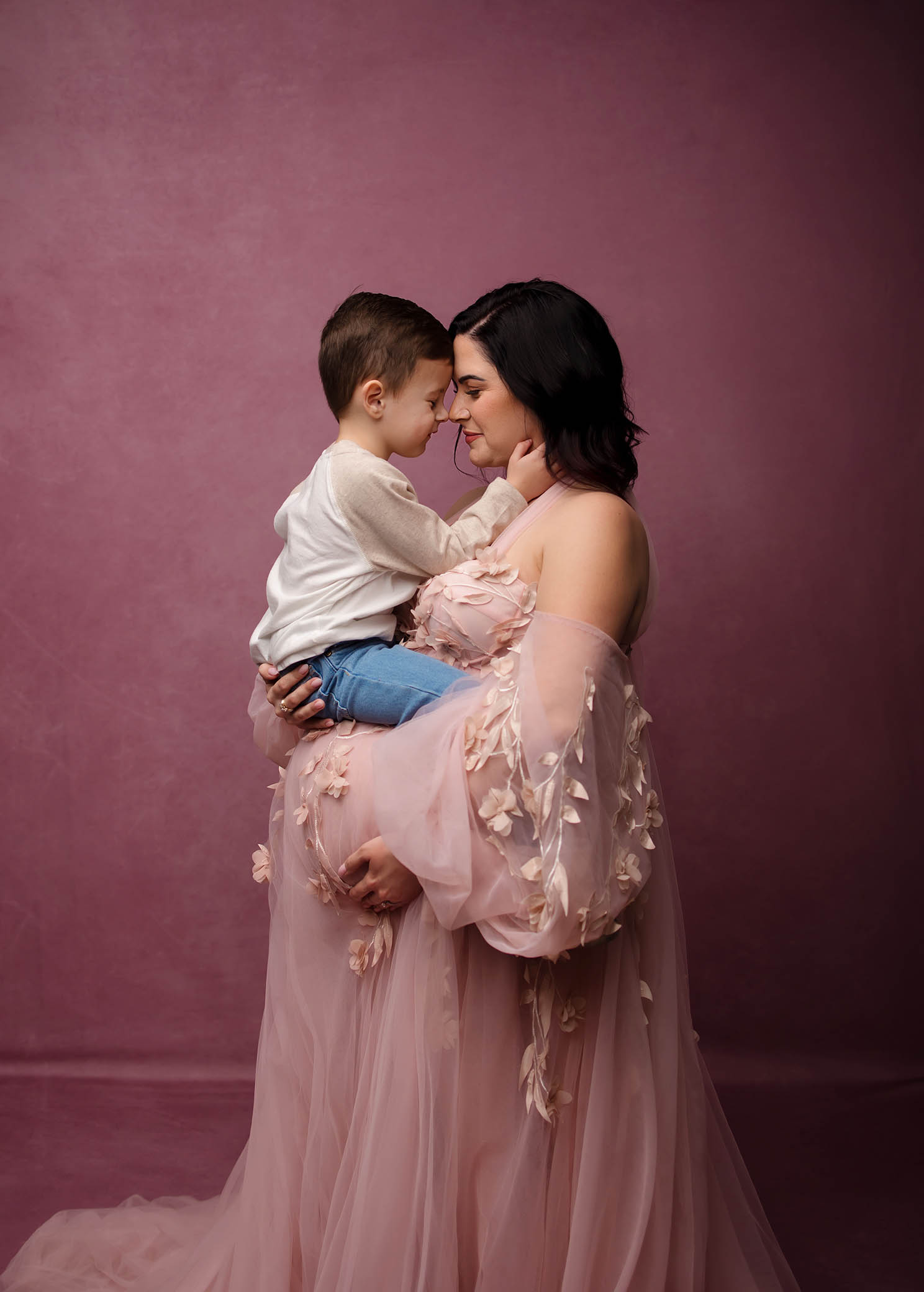 pregnancy photo in phoenix studio